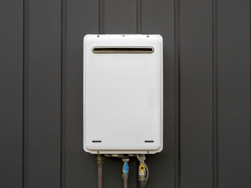 Benefits Of Installing A Tankless Water Heater In Modern Homes
